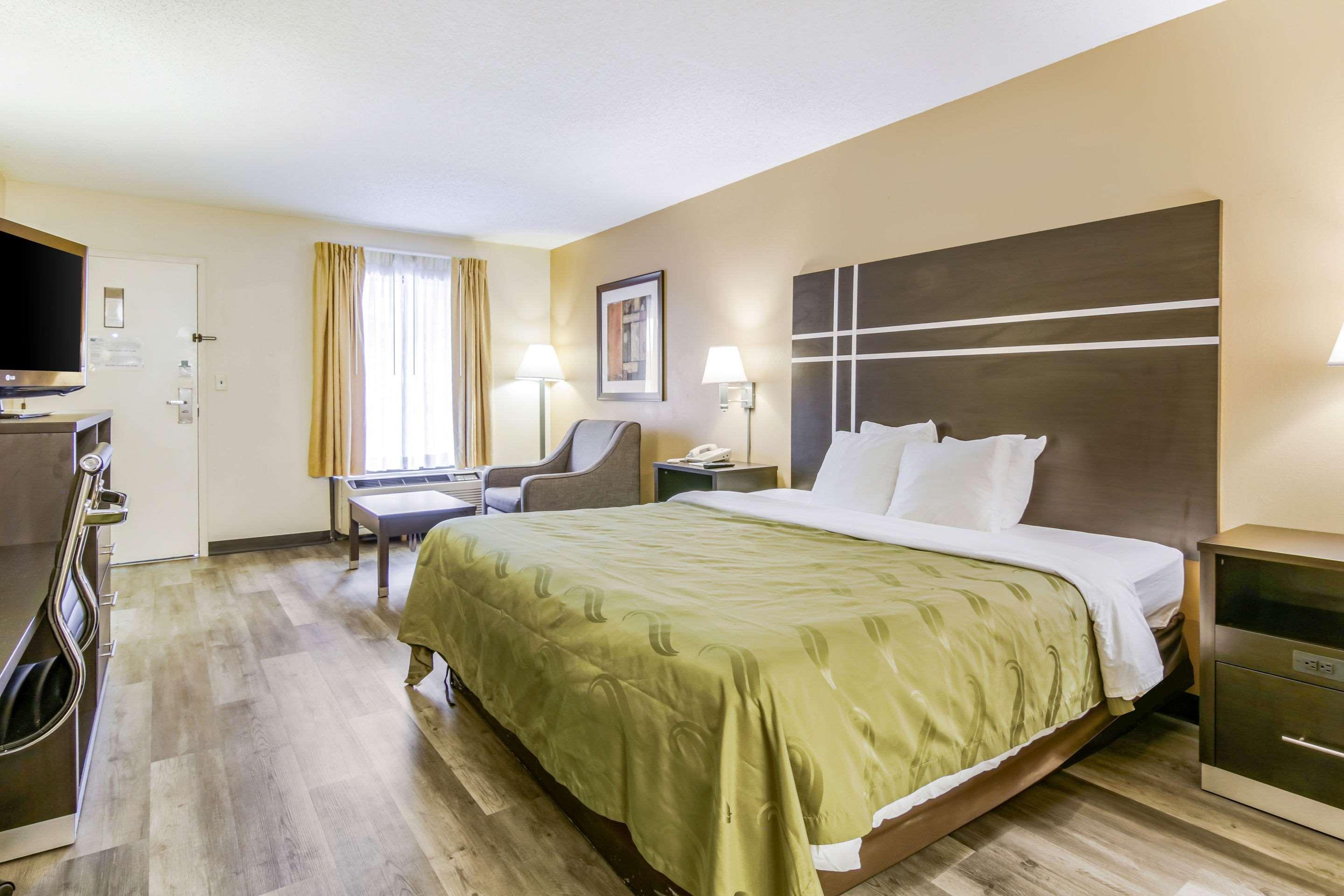 Quality Inn & Suites Atlanta Gunung Stone Luaran gambar
