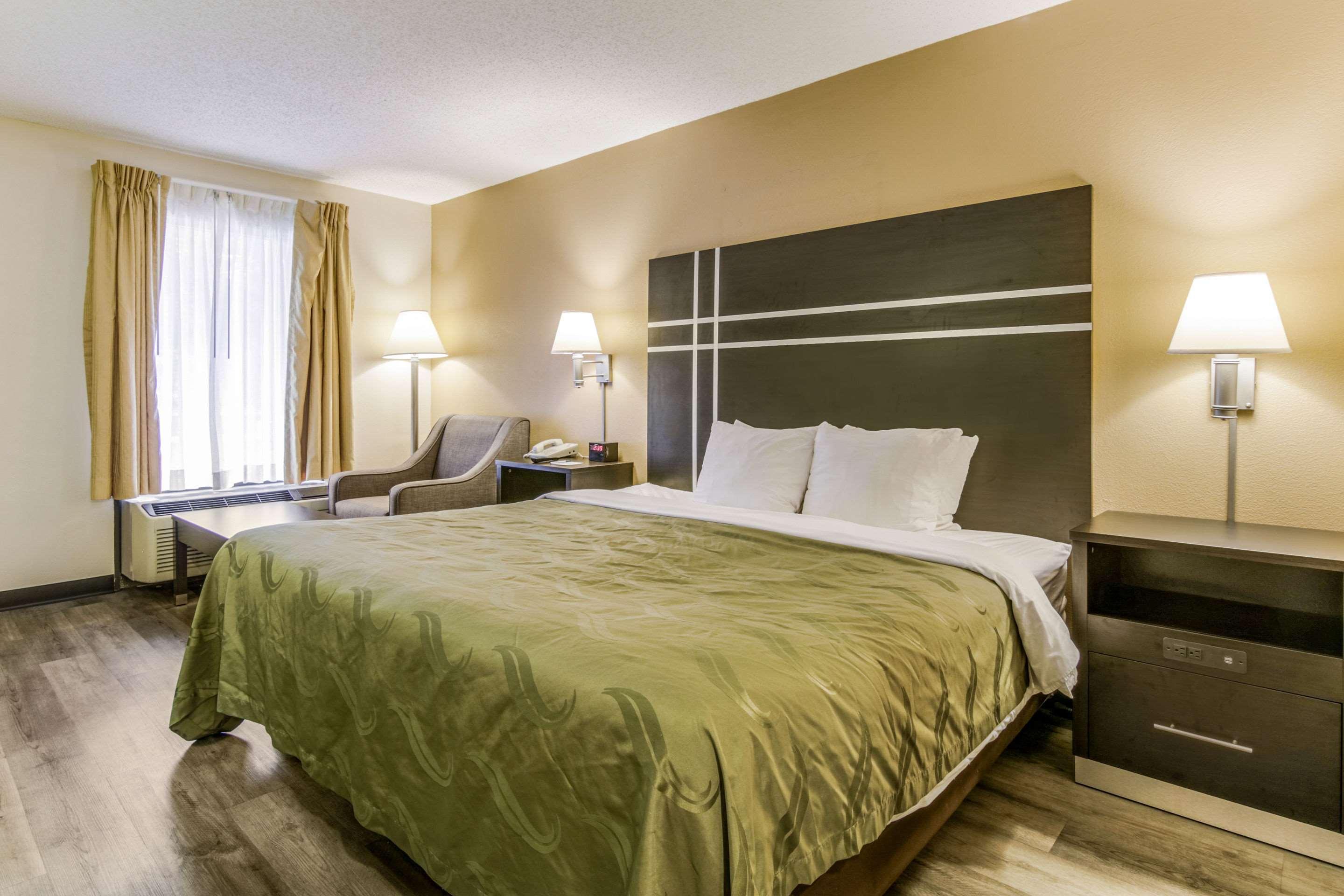 Quality Inn & Suites Atlanta Gunung Stone Luaran gambar