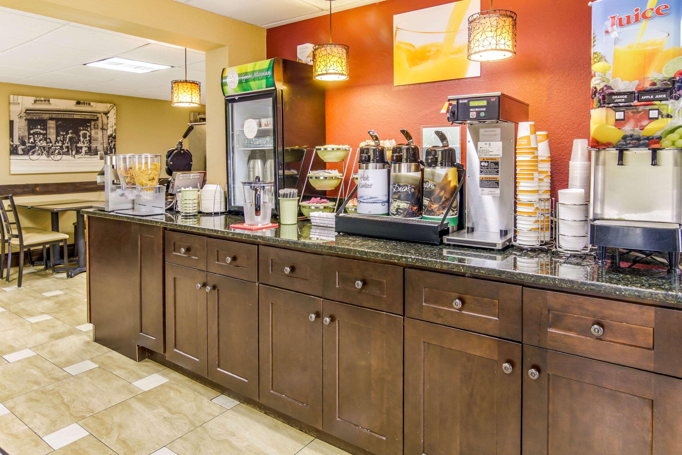 Quality Inn & Suites Atlanta Gunung Stone Luaran gambar