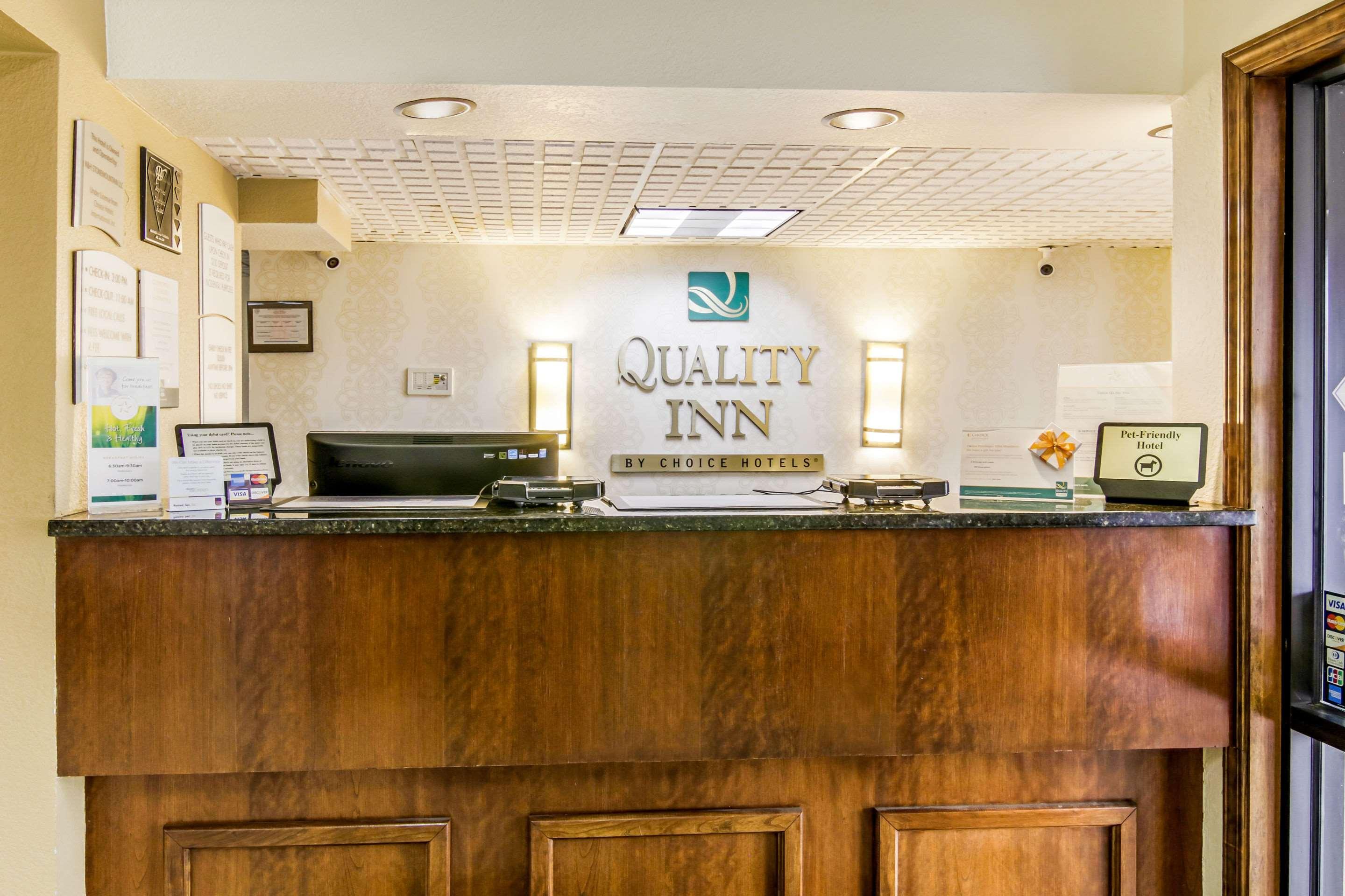 Quality Inn & Suites Atlanta Gunung Stone Luaran gambar