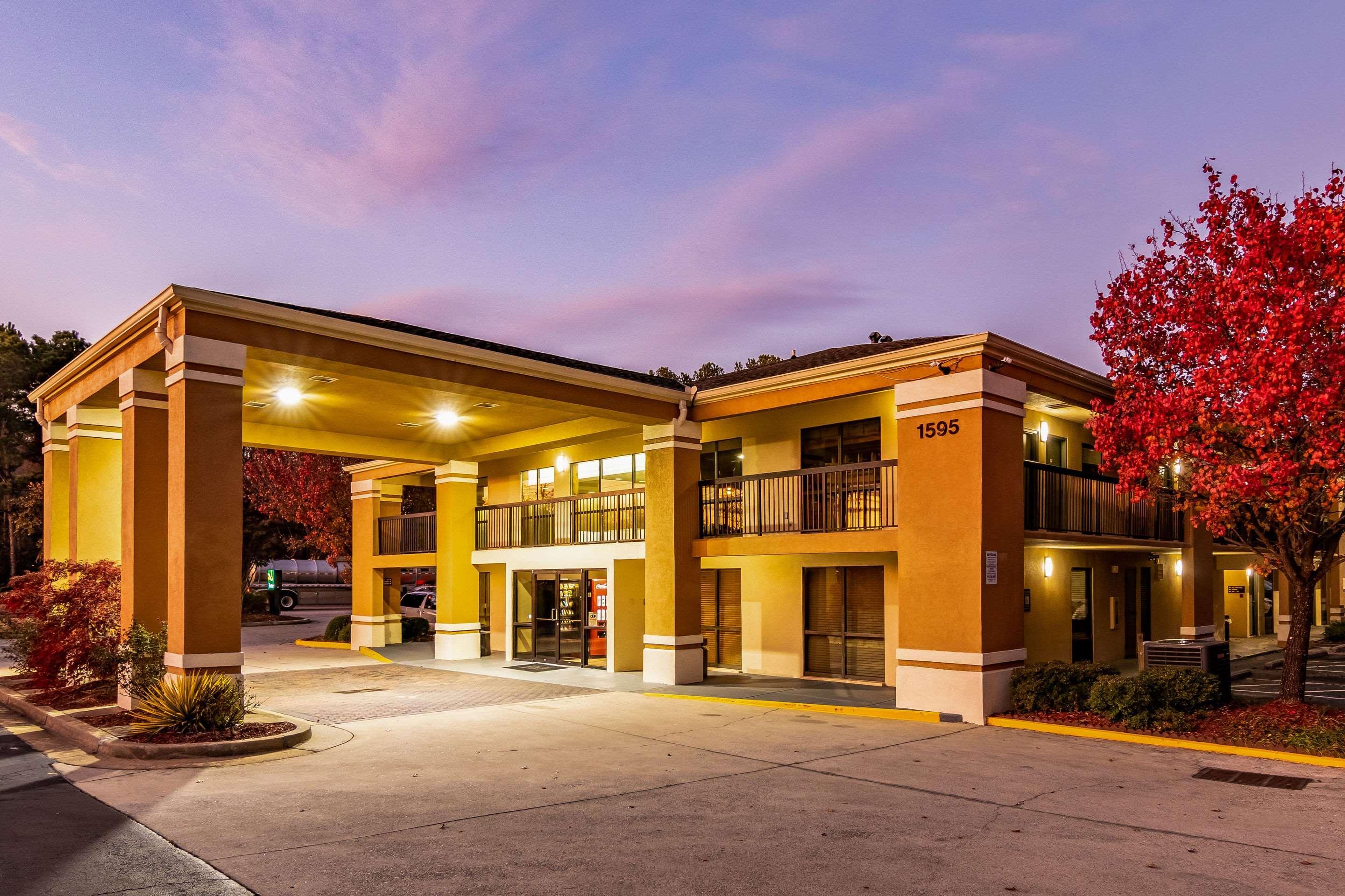 Quality Inn & Suites Atlanta Gunung Stone Luaran gambar