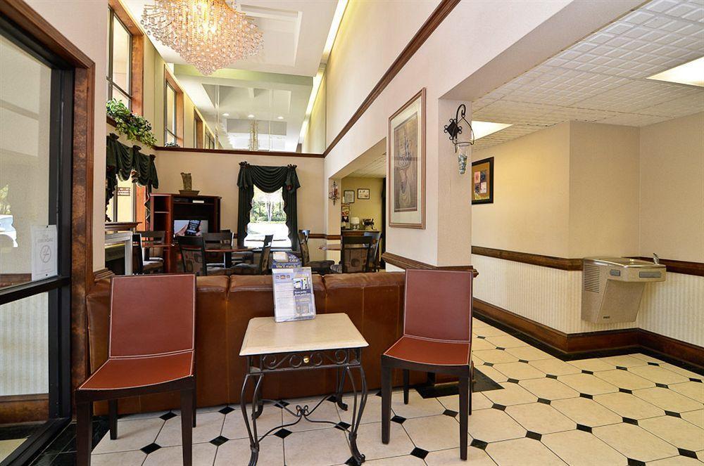 Quality Inn & Suites Atlanta Gunung Stone Luaran gambar