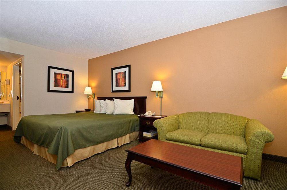 Quality Inn & Suites Atlanta Gunung Stone Luaran gambar
